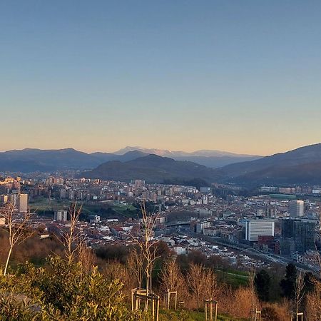 Bilbao Center Apt 90'S Parking Eksteriør bilde